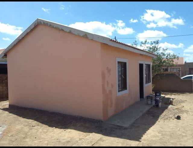 2 BEDROOM HOUSE FOR SALE IN SOSHANGUVE V